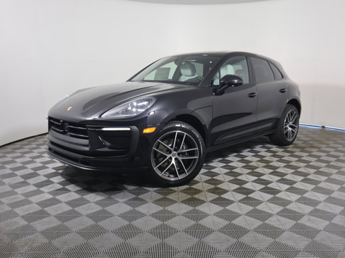New 2025 Porsche Macan image 1