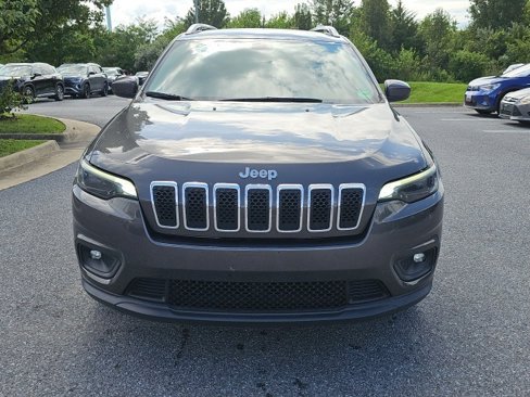 Used 2019 Jeep Cherokee Latitude Plus image 2