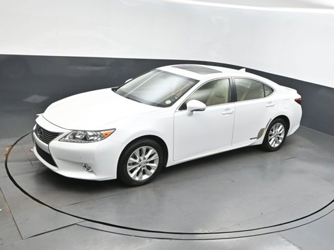 Used 2015 Lexus ES 300h image 29
