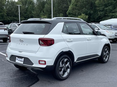 Certified 2023 Hyundai Venue Limited w/ Cargo Package image 6