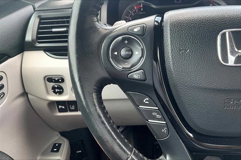 Used 2018 Honda Pilot Touring image 23