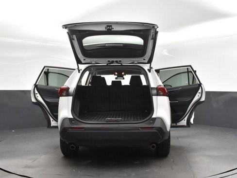 Used 2020 Toyota RAV4 LE image 48