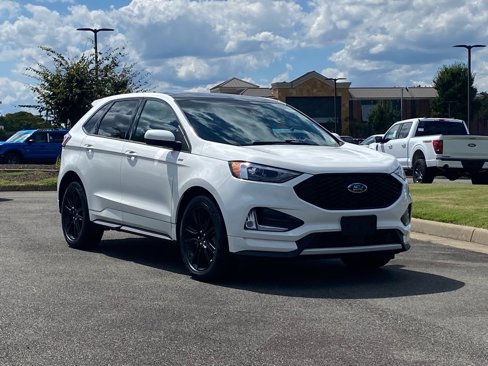 Certified 2022 Ford Edge ST-Line w/ Class II Trailer Tow Package image 2