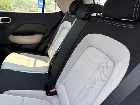 Certified 2023 Hyundai Venue SEL image 11