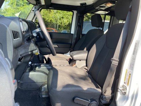 Used 2015 Jeep Wrangler Unlimited Sport image 18
