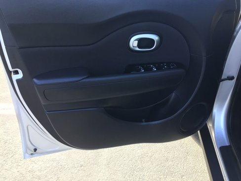 Used 2019 Kia Soul + image 7