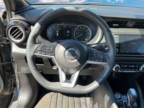 Used 2020 Nissan Kicks SR w/ SR Premium Package image 10