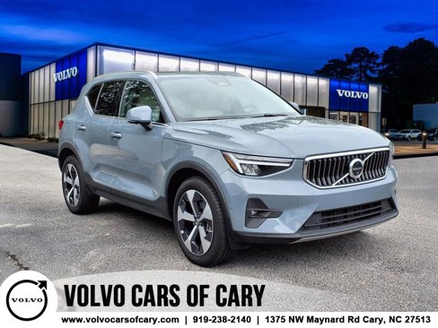 Certified 2023 Volvo XC40 B5 Plus w/ Driver Assist Package image 1