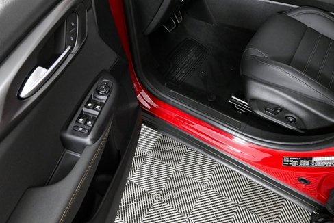 New 2025 Alfa Romeo Tonale w/ Premium Package image 6