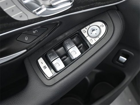 Used 2023 Mercedes-Benz GLC 300 4MATIC Coupe image 13