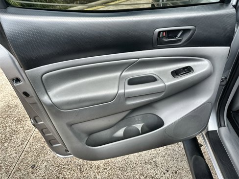 Used 2014 Toyota Tacoma PreRunner image 15