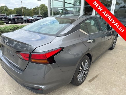 Used 2024 Nissan Altima 2.5 SV image 4