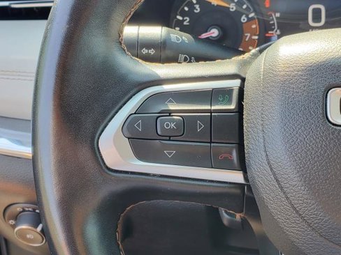 Used 2022 Jeep Compass Limited image 11