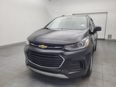 Used 2020 Chevrolet Trax LT w/ Sun & Sound Package image 15
