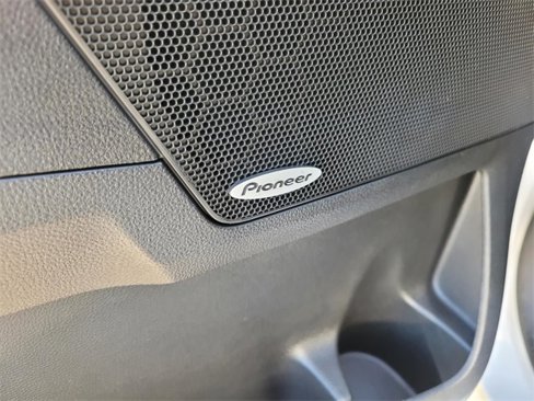 Used 2016 Chevrolet Equinox LT w/ Convenience Package image 21