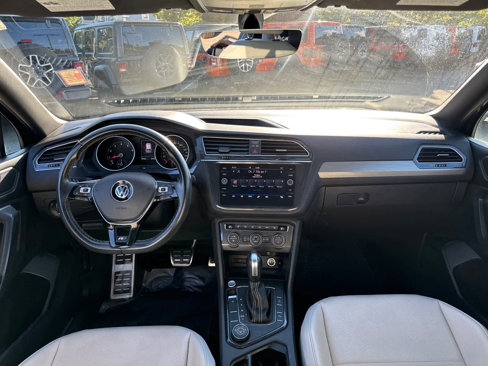 Used 2021 Volkswagen Tiguan SE R-Line w/ 3rd Row Seat Package image 34