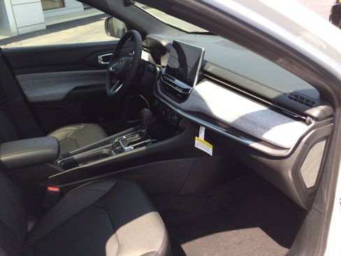 Used 2023 Jeep Compass Latitude w/ Sun and Sound Group image 20