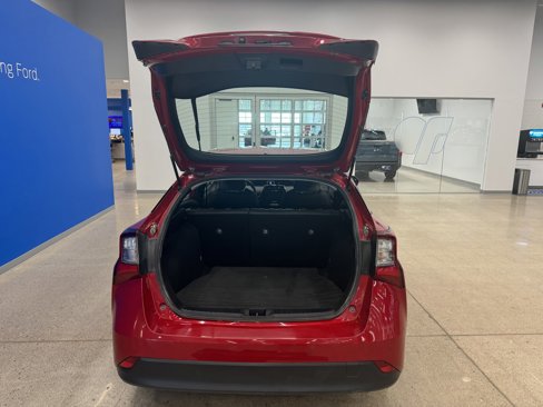 Used 2019 Toyota Prius image 10