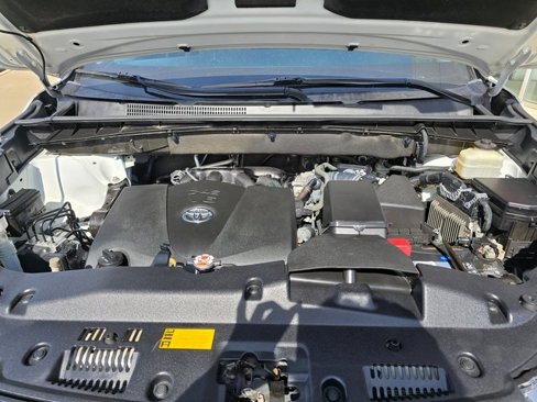 Used 2018 Toyota Highlander XLE image 25