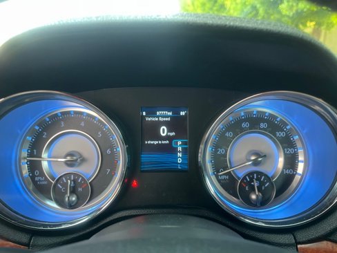 Used 2014 Chrysler 300 image 31