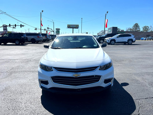 Used 2018 Chevrolet Malibu LS image 3