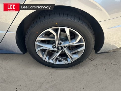Used 2021 Hyundai Sonata SEL w/ Preferred Accessory Package image 14