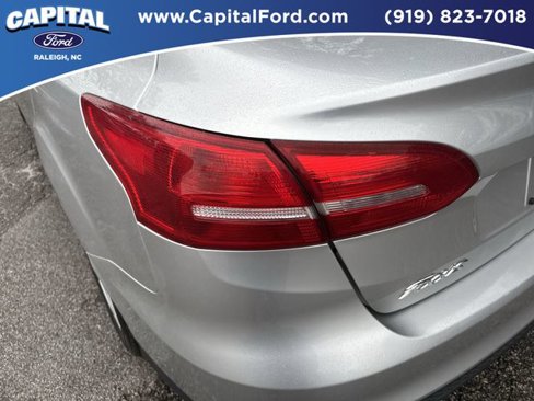 Certified 2017 Ford Focus SE image 15