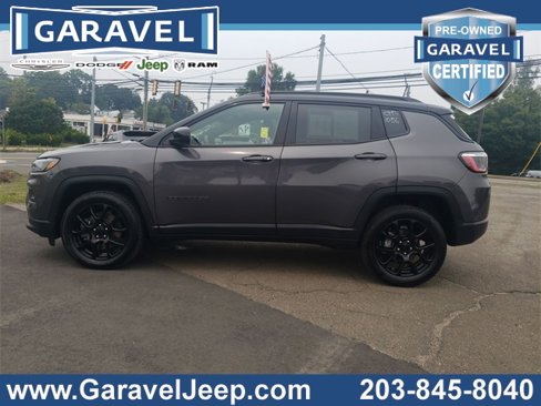 Used 2024 Jeep Compass Latitude w/ Convenience Group image 14