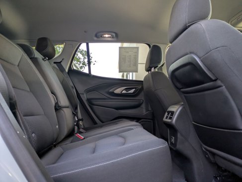Used 2023 GMC Terrain SLE w/ Driver Convenience Package image 12