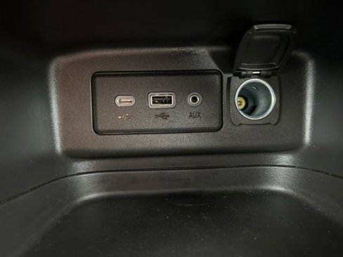Used 2022 Chevrolet Equinox LS image 11