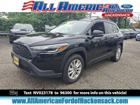 Used 2022 Toyota Corolla Cross LE image 1