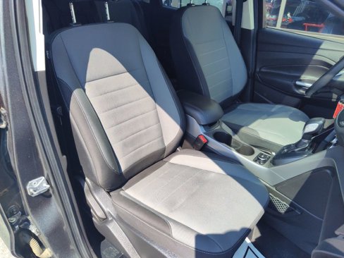 Used 2016 Ford Escape SE w/ SE Cold Weather Package image 17