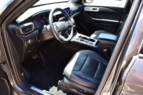 Used 2020 Ford Explorer Limited image 17
