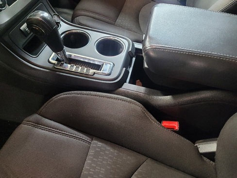 Used 2016 GMC Acadia SLE image 26
