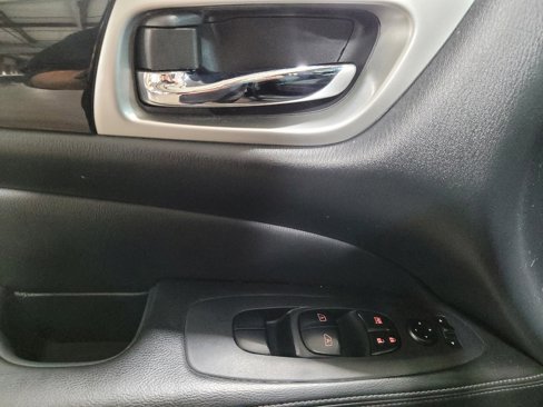 Used 2019 Nissan Pathfinder SV image 27
