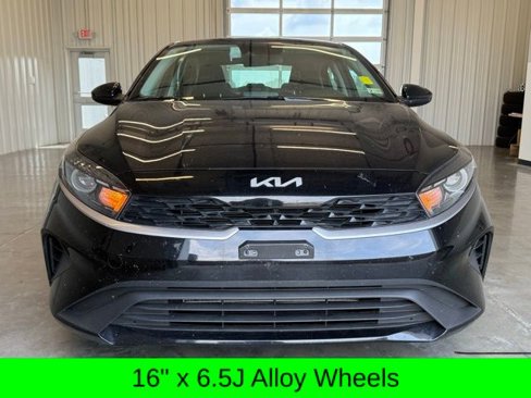 Used 2024 Kia Forte LXS image 13