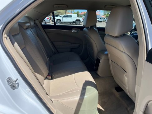 Used 2014 Chrysler 300 image 15