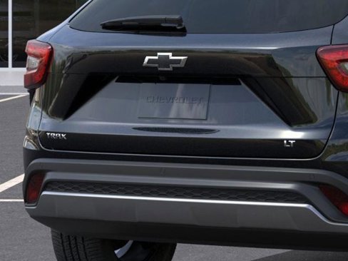New 2025 Chevrolet Trax LT w/ Driver Confidence Package image 14