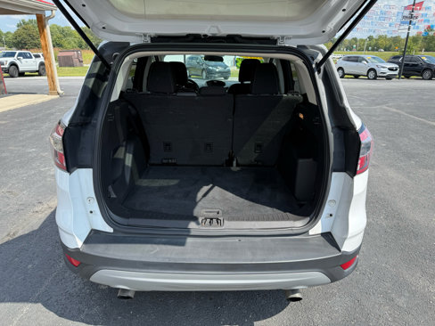 Used 2017 Ford Escape SE image 6