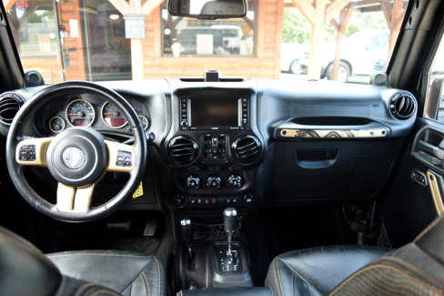 Used 2014 Jeep Wrangler Unlimited Sahara image 9