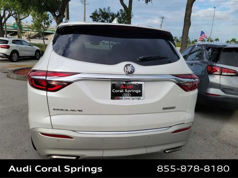 Used 2020 Buick Enclave Essence image 4