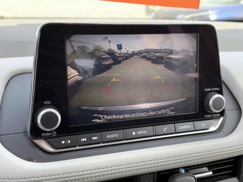 Certified 2023 Nissan Rogue SV image 29