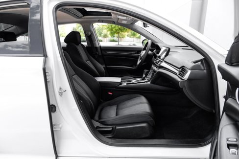Used 2019 Honda Accord EX image 40