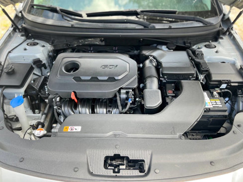 Used 2017 Hyundai Sonata Sport w/ Value Edition Package 02 image 18