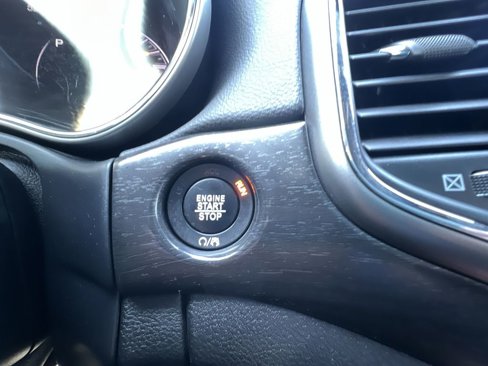 Used 2018 Jeep Grand Cherokee Altitude image 17