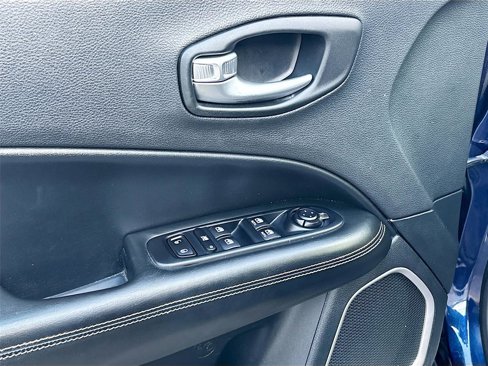 Used 2020 Jeep Compass Latitude w/ Cold Weather Group image 19