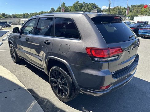 Used 2018 Jeep Grand Cherokee Altitude image 6