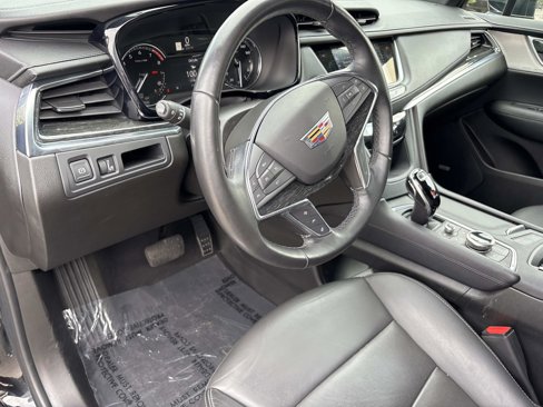 Used 2021 Cadillac XT5 Premium Luxury w/ LPO, Floor Liner Package image 18