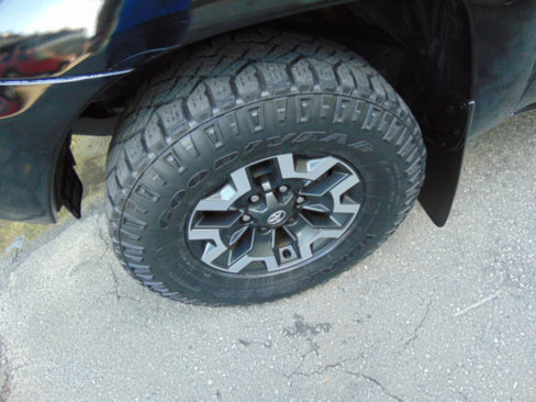 Used 2013 Toyota Tacoma 4x4 Access Cab V6 w/ SR5 Pkg image 8