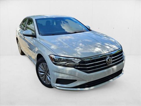 Used 2019 Volkswagen Jetta S image 3